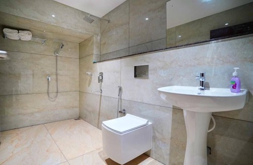 Aluva Hotel | 7 The Business Hotel