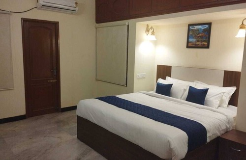 Parthasarathy Puram Hotel | A.R Residency