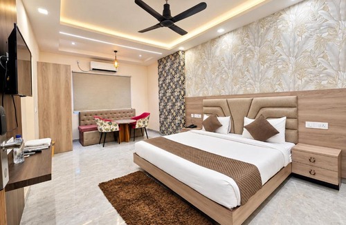 Gorakhpur Hotel | Aaditri Inn