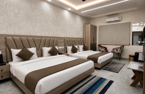 Gorakhpur Hotel | Aaditri Inn
