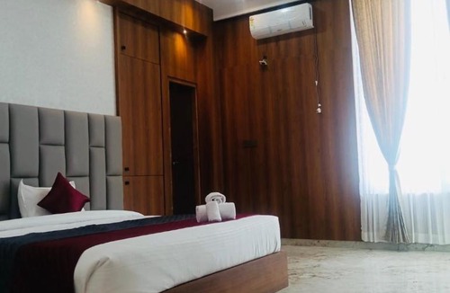 Kadur Hotel | Aadyanta