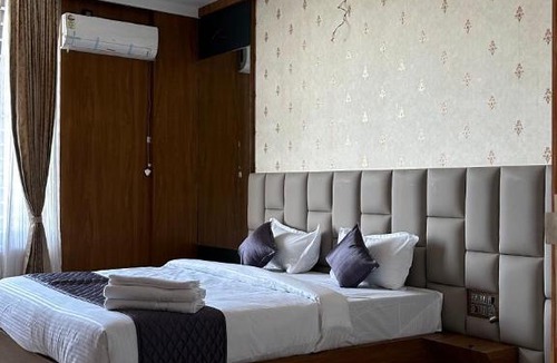 Kadur Hotel | Aadyanta