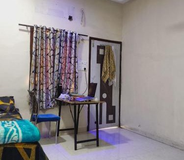 Indore Hostel | Aashiyana Boy's PG