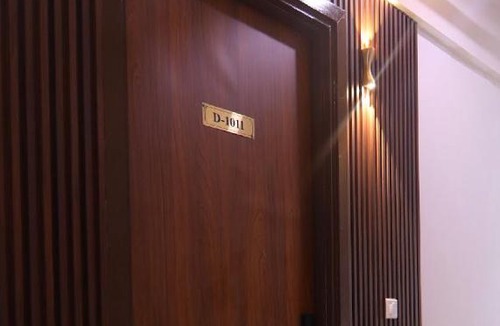 Noida Apartment | Aashiyana D1011