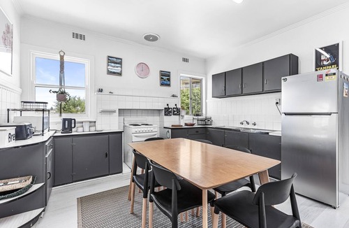 Apollo Bay House | Absolute Beachfront Views Apollo Bay