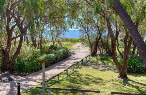 Broadwater House | Absolute Beachfront Villa – Best Views in Cape View Resort