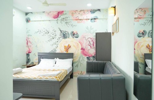 Gachibowli Apartment | AC Room Near ISB/US Embassy, Gachibowli