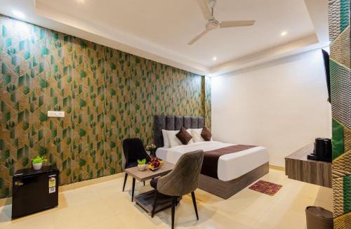Noida Hotel | Accent Park Hotel Near Barclays Sec 62 Noida