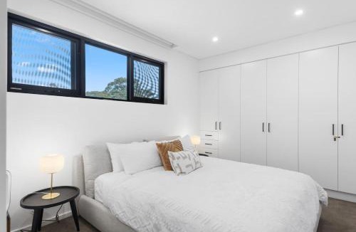 Shellharbour Apartment | Addison's Escape - A Breezy Beachfront Beauty