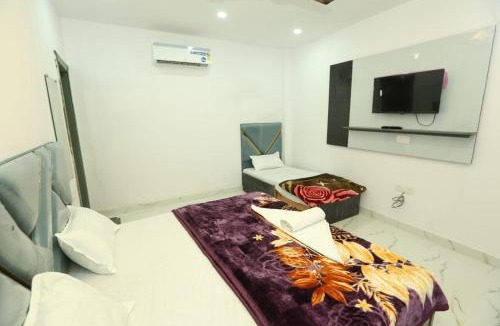 Amritsar Hotel | Aditya Home Stay