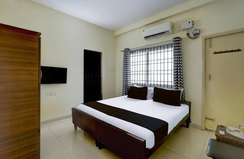 Iyyappanthangal Hotel | Aditya Residency SRI Ramachandra