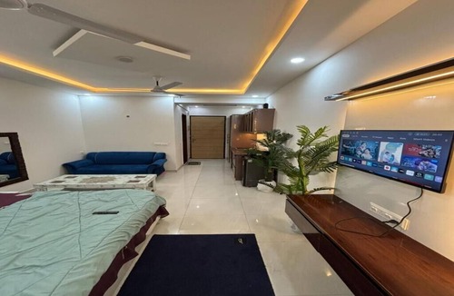 Greater Noida Apartment | Adorable 1-bedroom studio with AC in vibrant Greater Noida