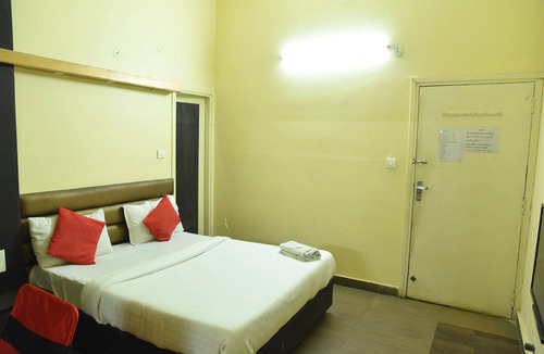 Jaipur Hotel | Air Conditioned Super Deluxe Room at Hotel C9