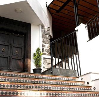 Kodaikanal House | Akkandi Veedu