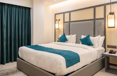 Manikonda Hotel | Alanati