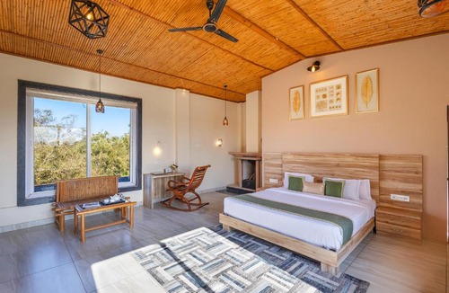Village Hokra Villa | Alaya Stays Krishna Serenity Villa Pet-friendly 7-BHK Farmhouse with Pool, Gazebo and Garden