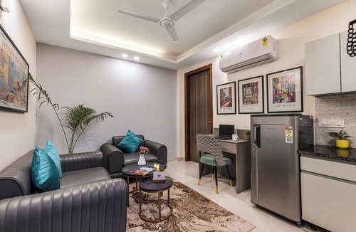 Sushant Lok Apartment | Alaya Stays Liv Regalia Suits ,Golf Course Road