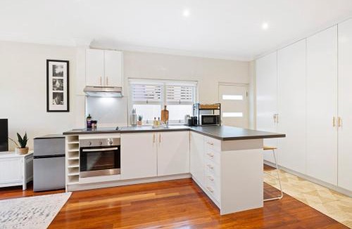 North Manly Apartment | All about location!