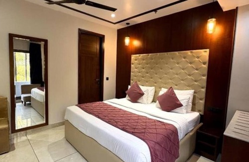 Paharganj Hotel | All Times Suites & Hotel - New Delhi