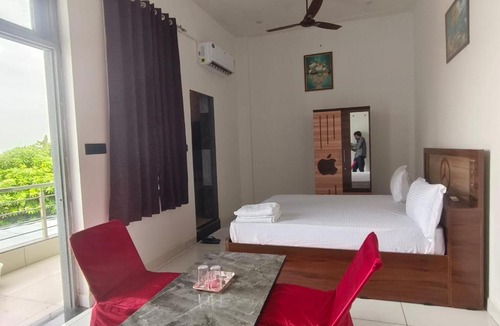 Chomu Hotel | an hotel chomu
