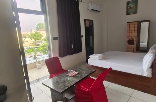 Chomu Hotel | an hotel chomu