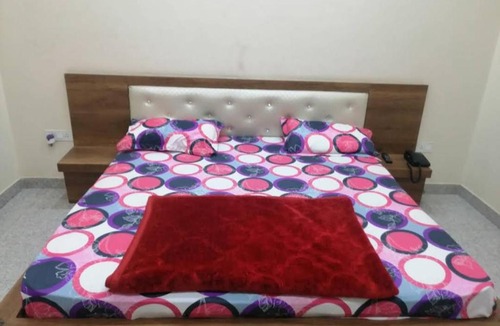 Govardhan House | Anant Royal