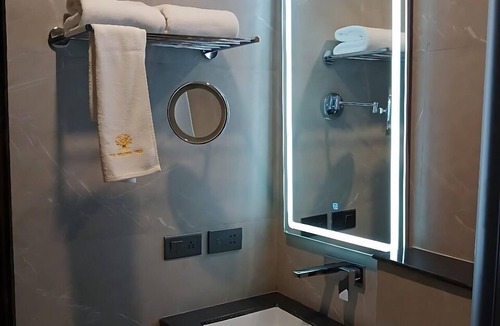 Jaunpur Hotel | Ananta Express Jaunpur