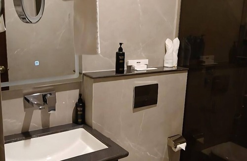 Jaunpur Hotel | Ananta Express Jaunpur