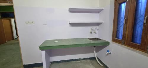 Allahabad House | Anmol's stay