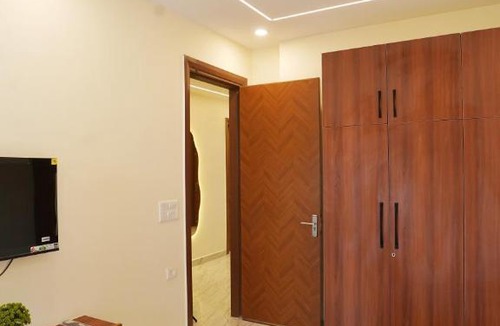 Udyog Vihar Hostel | Anvi Residency - PG Hostel for Girls and Boys