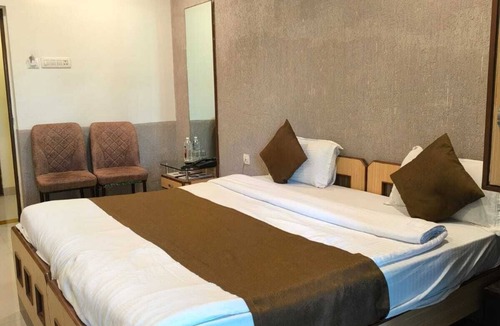 Girinagar Hotel | Aquarius Resort
