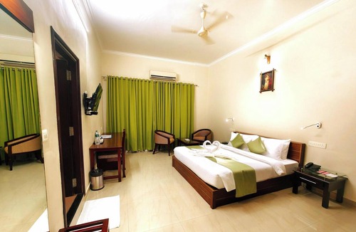 Perumbavoor Hotel | Arya International