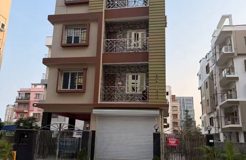 New Town Apartment | Ashirbad 1RK 1AC Near Kolkata Airport