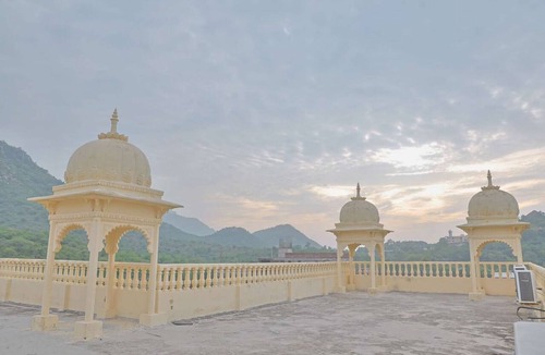 Udaipur Hotel | Atulya Niwas - Aravali views