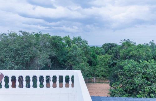 Bommayapalayam Hotel | Auro Ocean View Residency