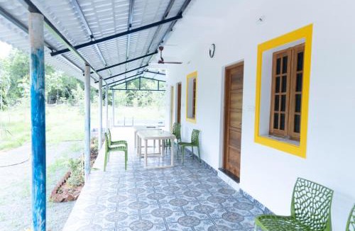 Bommayapalayam Hotel | Auro Ocean View Residency