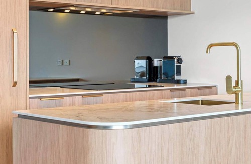 Avoca Beach Apartment | Avoca Lake View Luxury Apartment