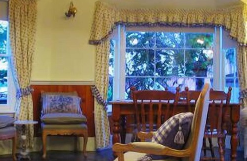 Launceston CBD House | Award winning central Launceston accomodation