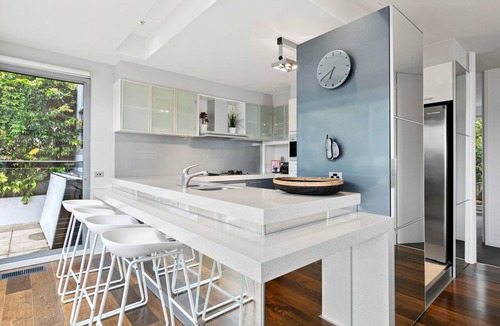Lorne House | Azure - Absolute Beachfront Luxury, Wifi, Spa