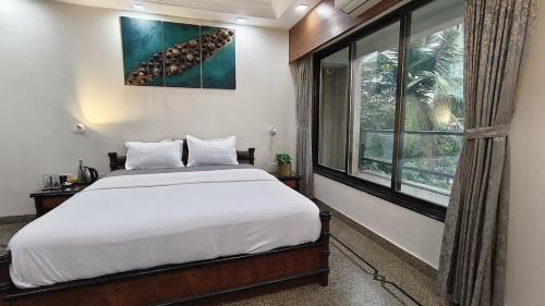 Dadar East Apartment | Bachis Nest Stylish 3BH Heritage Vibe