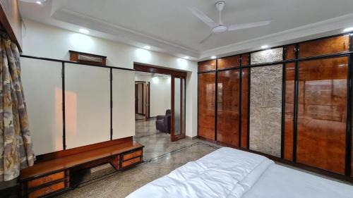 Dadar East Apartment | Bachis Nest Stylish 3BH Heritage Vibe