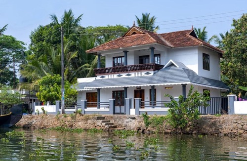 Kumarakom House | Backwater Home