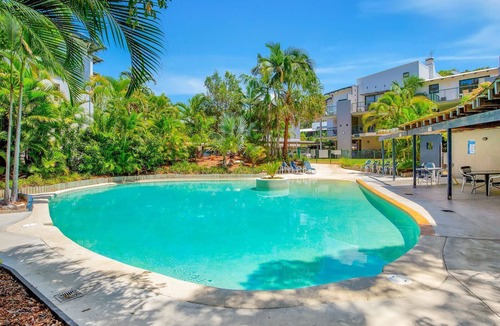 Rainbow Beach Apartment | Baden 74 - Rainbow Shores. Top Floor - Air conditioned Unit - Walk To Beach