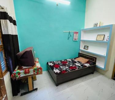 Varanasi House | Bajrang kutirr