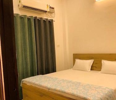 Gorakhpur Hotel | Baloonrooms