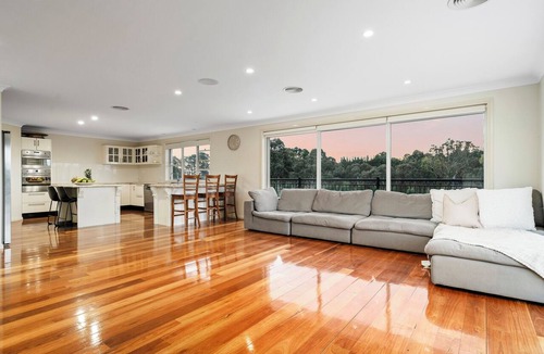 Robin Hill House | Bathurst farm retreat with heated pool