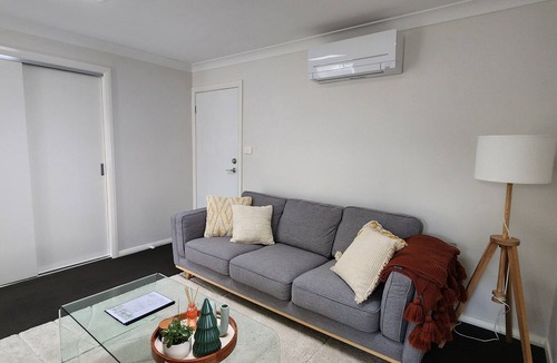 Eglinton House | BATHURST GUEST SUITE