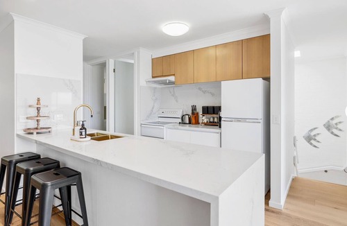 Lorne House | Bayview Number Four