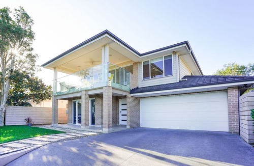 Warriewood Apartment | Beach House Upper Unit