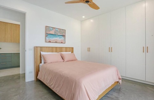 Merimbula House | Beachfront Escape - 6 bedroom, Pool & beach access